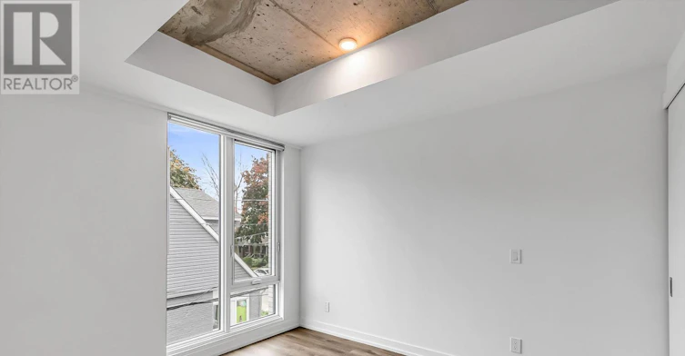 201-115 Larchmount Avenue, Toronto, ON, M4M 2Y6 - 6