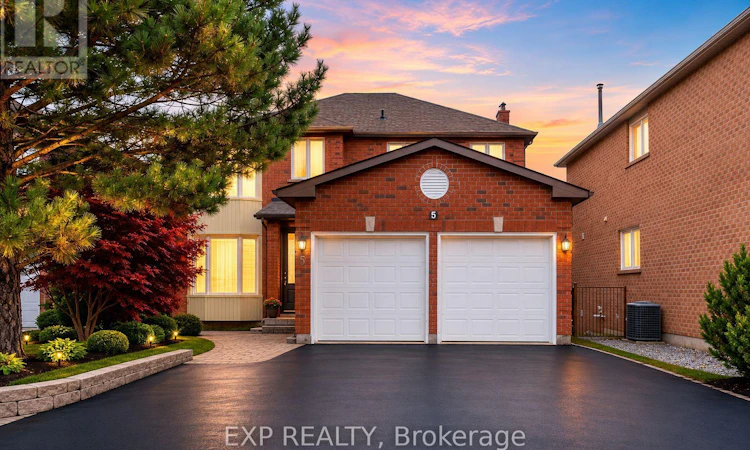 5 Hyde Park Drive