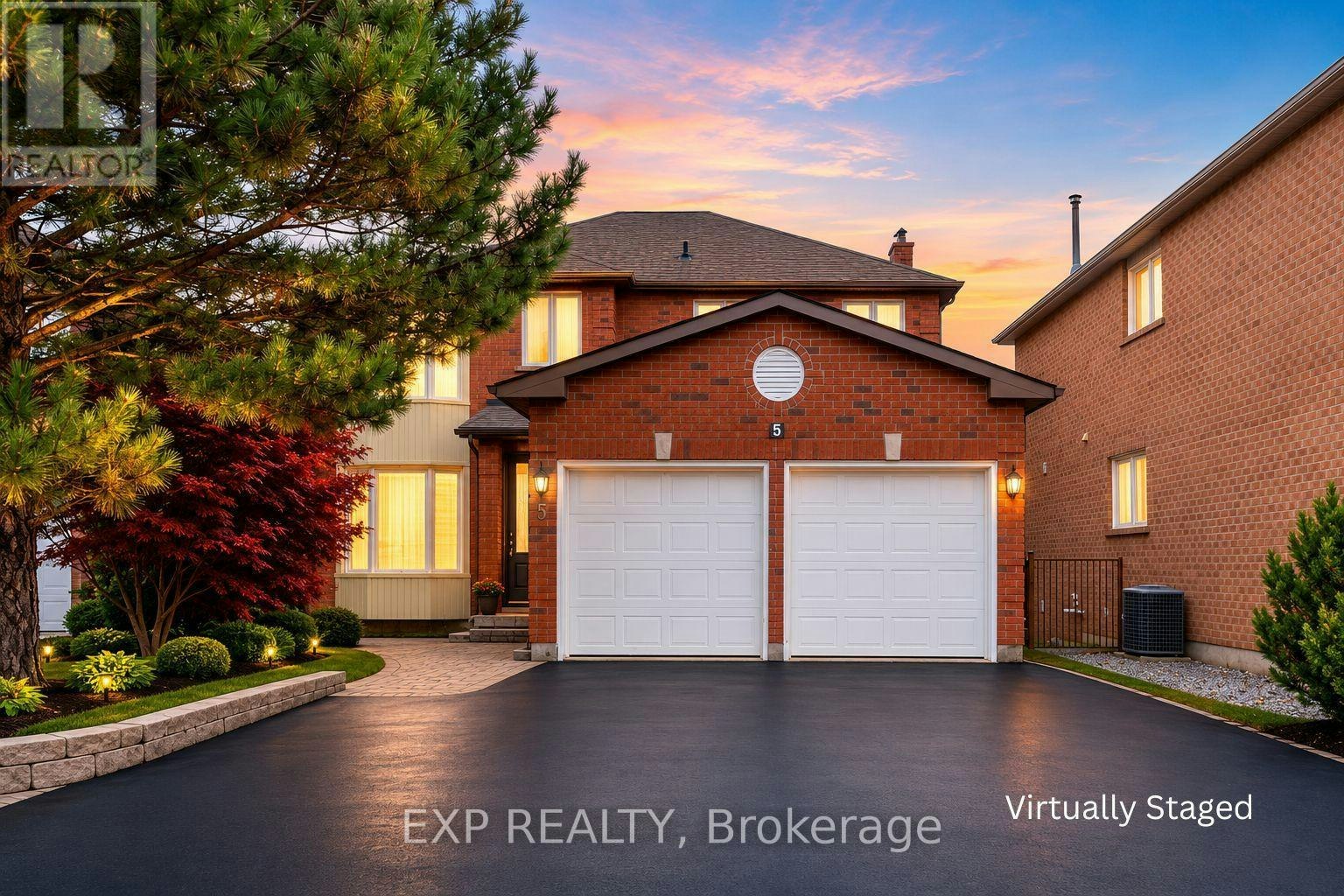 5 Hyde Park Drive, Richmond Hill, ON, L4B 1V3