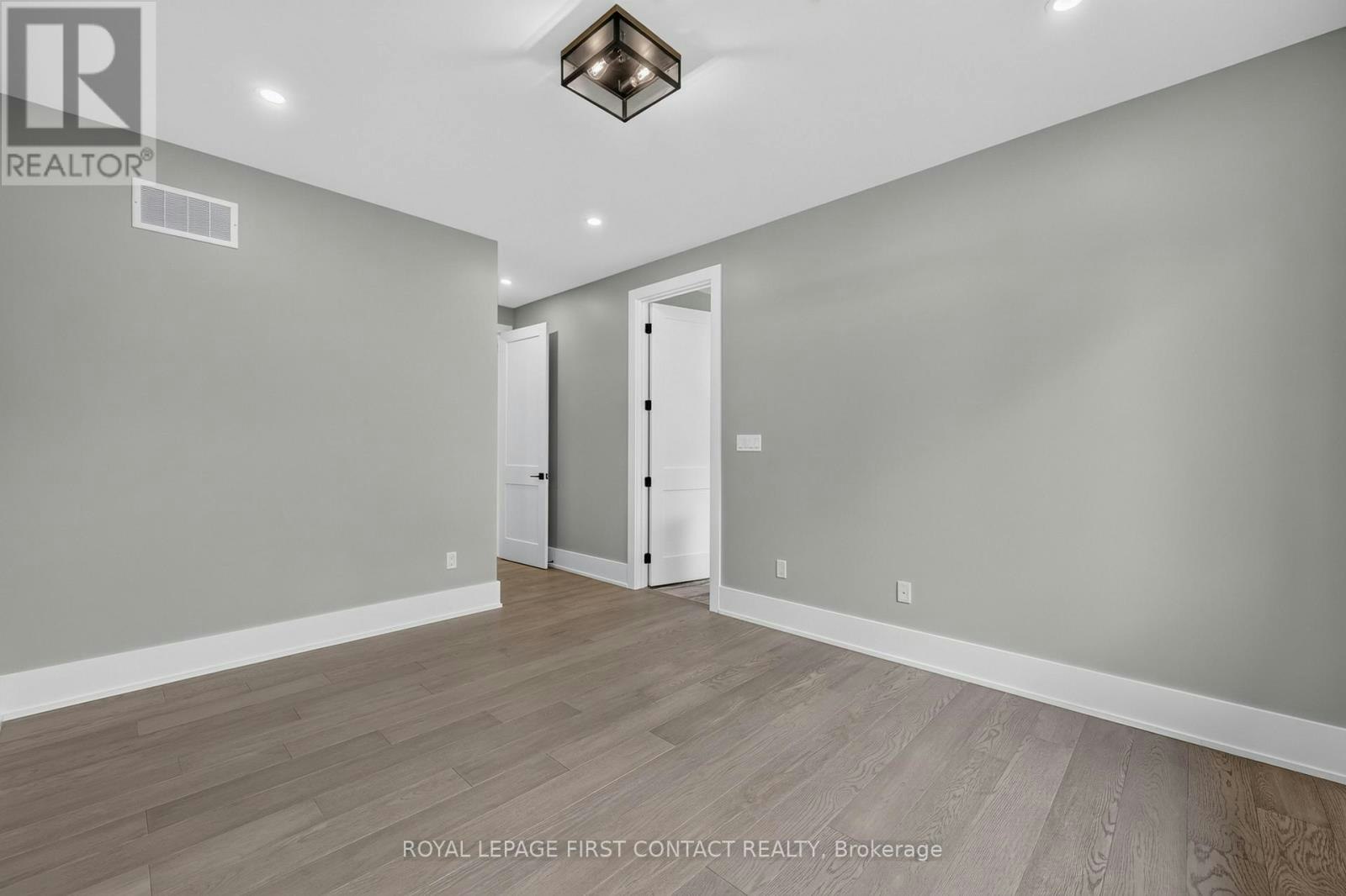 UPPER-933 7th Line, Innisfil, ON, L9S 4G1 - 11