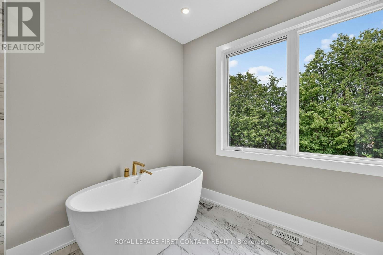 UPPER-933 7th Line, Innisfil, ON, L9S 4G1 - 14