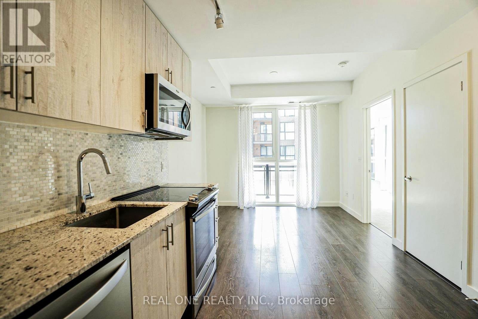 209-150 Sabina Drive, Oakville, ON, L6H 0W3 - 5