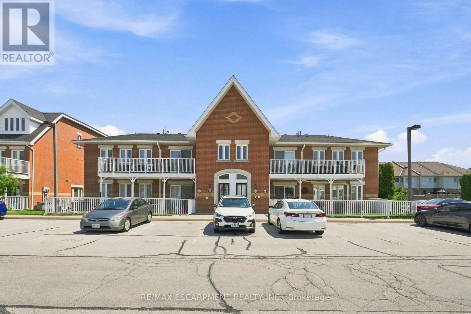 204-1701 Lampman Avenue, Burlington, ON, L7L 6R7