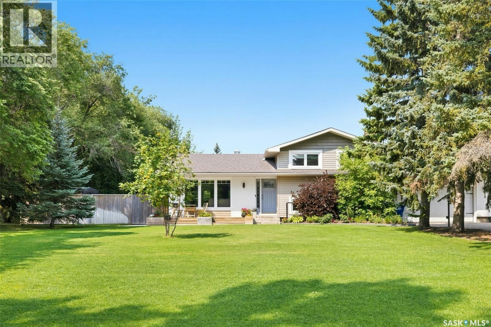 35 Ridgedale Bay, White City, SK, S4L 1B2