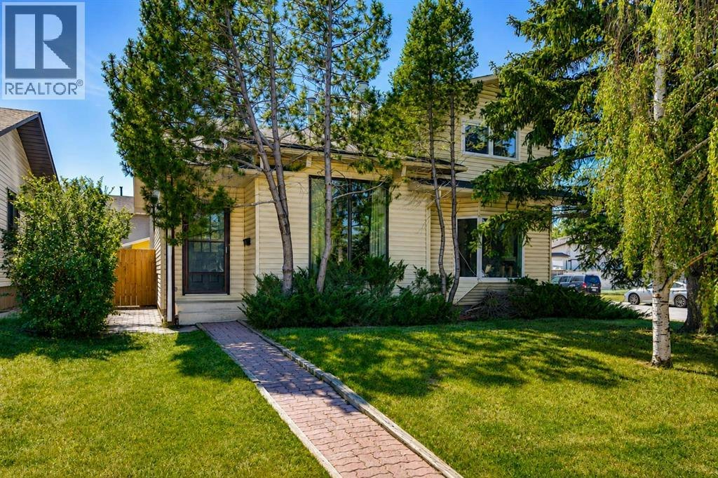 3624 Cedarille Drive SW, Calgary, AB, T2W 3X8