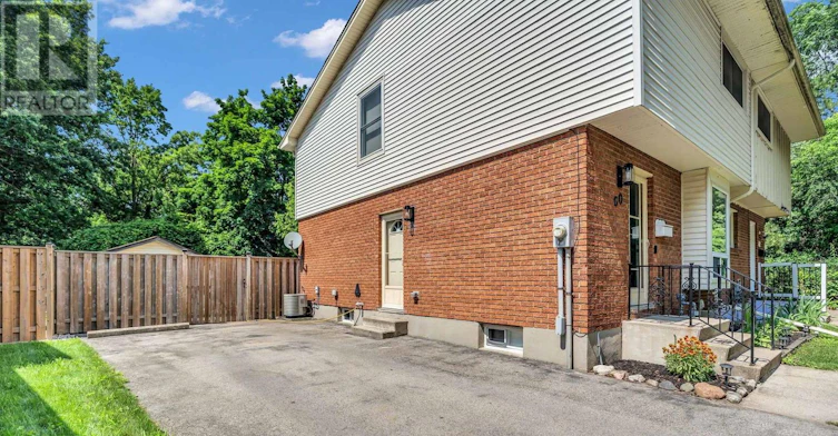 60 Tilipe Road, London, ON, N5V 2X4 - 3
