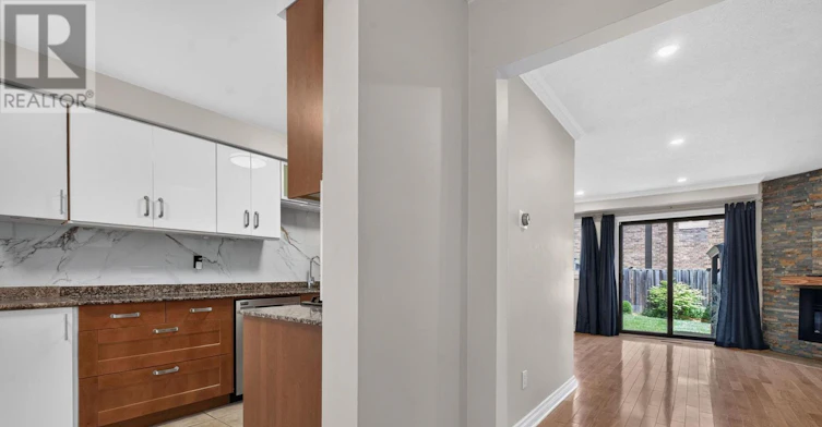 1162 Avondale Drive, Oakville, ON, L6H 5L5 - 6