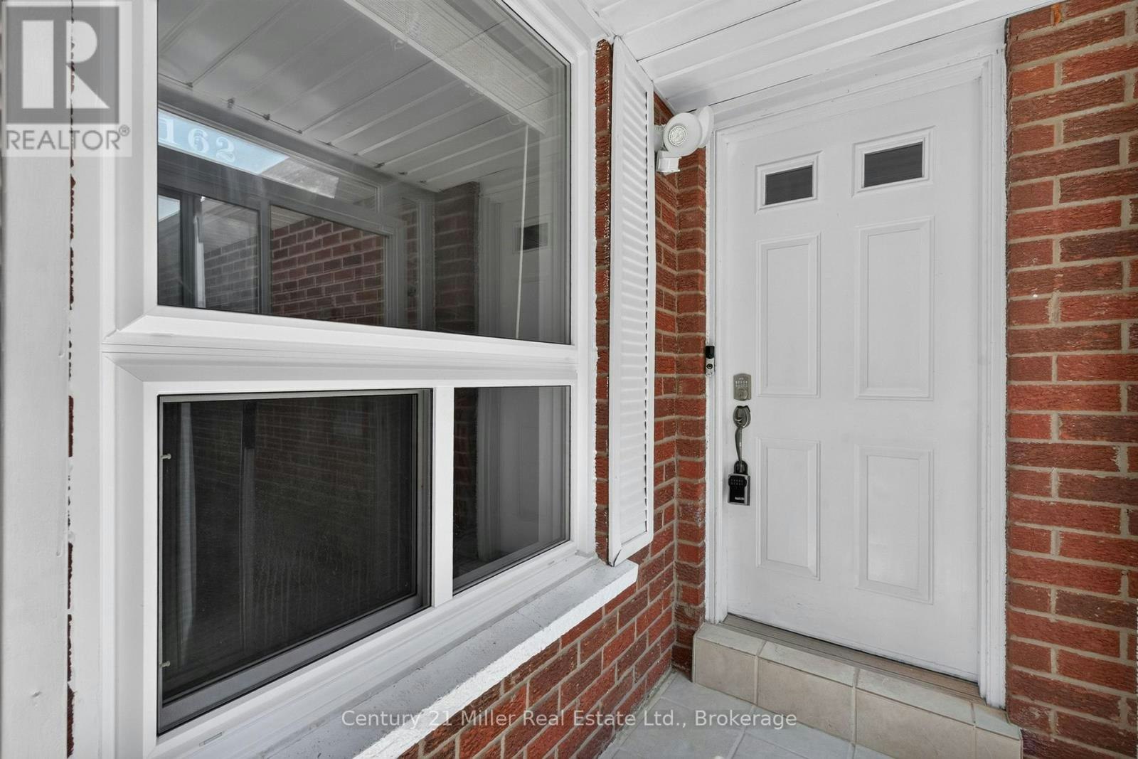 1162 Avondale Drive, Oakville, ON, L6H 5L5 - 4