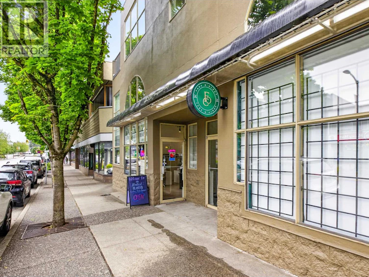 306-22347 Lougheed Highway, Maple Ridge, BC, V2X 2T3 - 2