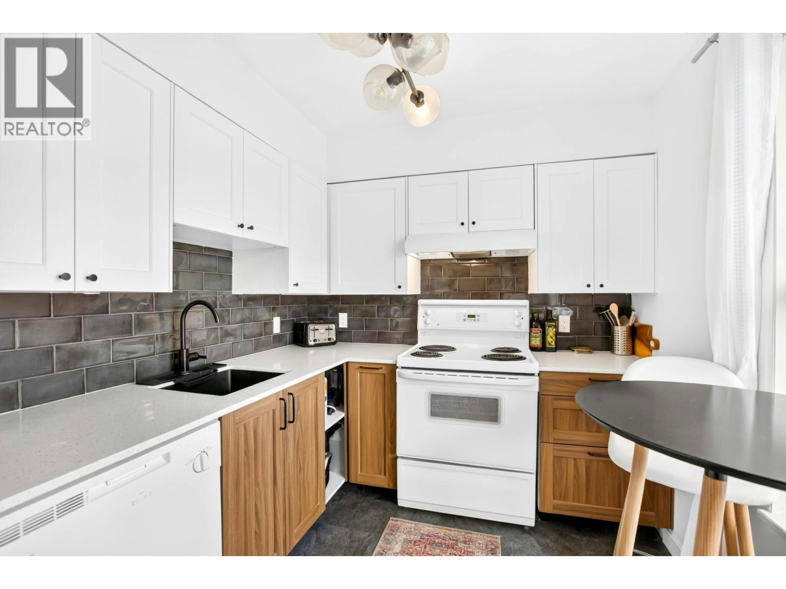 306-22347 Lougheed Highway, Maple Ridge, BC, V2X 2T3 - 6