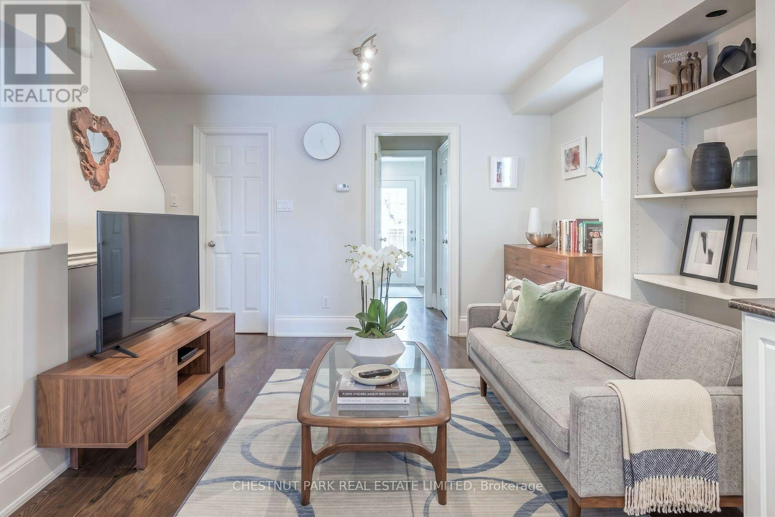 UPPER-340 Keewatin Avenue, Toronto, ON, M4P 2A5 - 5