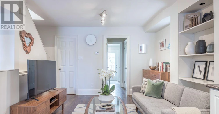 UPPER-340 Keewatin Avenue, Toronto, ON, M4P 2A5 - 5