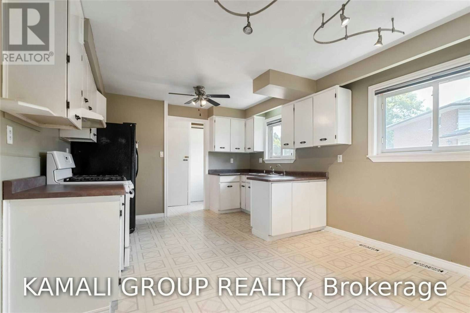 MAIN-15 Walter Avenue, Newmarket, ON, L3Y 2T2 - 3