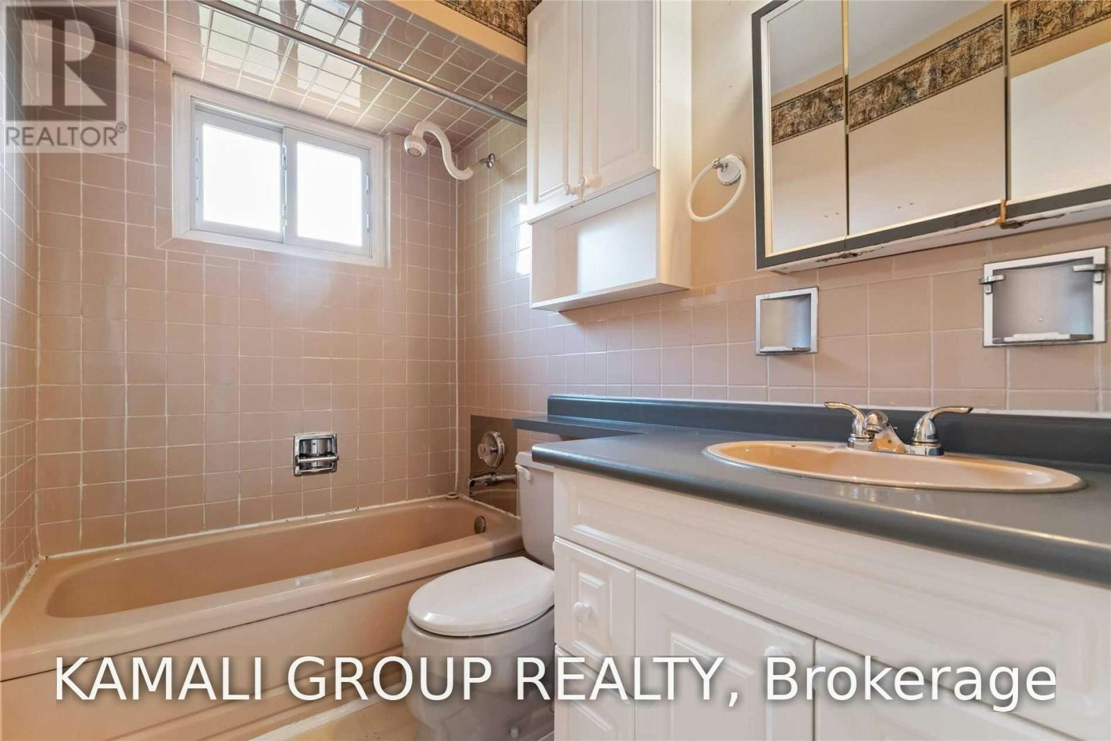 MAIN-15 Walter Avenue, Newmarket, ON, L3Y 2T2 - 11