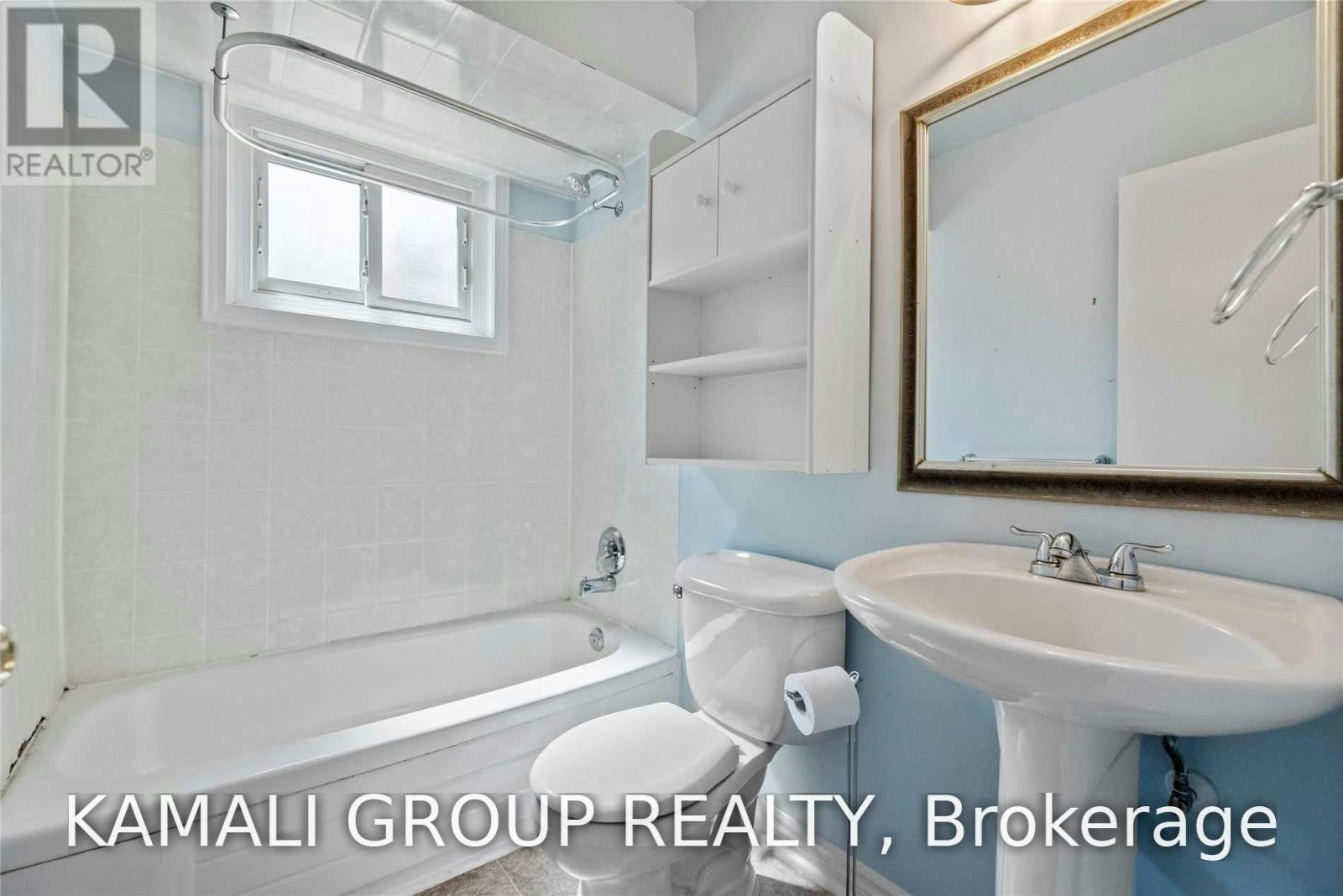 MAIN-15 Walter Avenue, Newmarket, ON, L3Y 2T2 - 12
