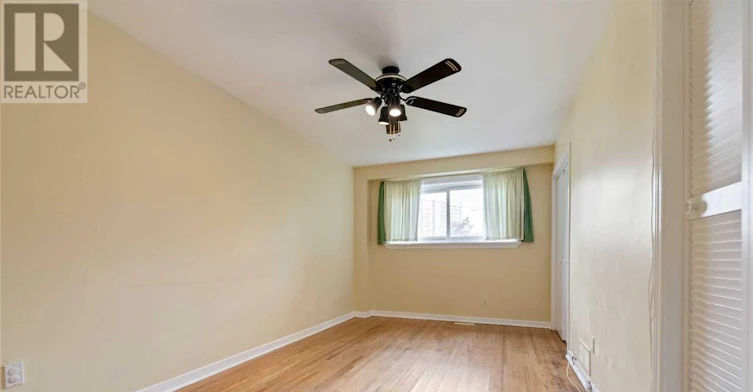 MAIN-15 Walter Avenue, Newmarket, ON, L3Y 2T2 - 10