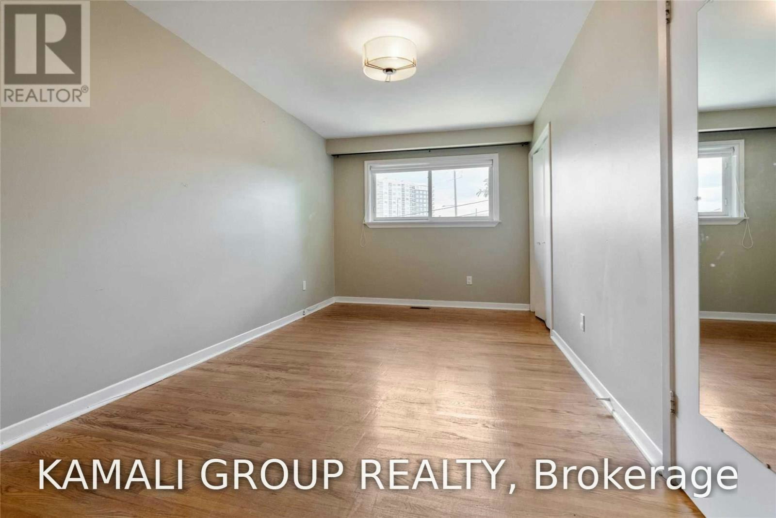 MAIN-15 Walter Avenue, Newmarket, ON, L3Y 2T2 - 7