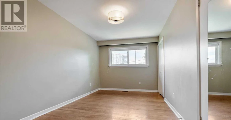 MAIN-15 Walter Avenue, Newmarket, ON, L3Y 2T2 - 7