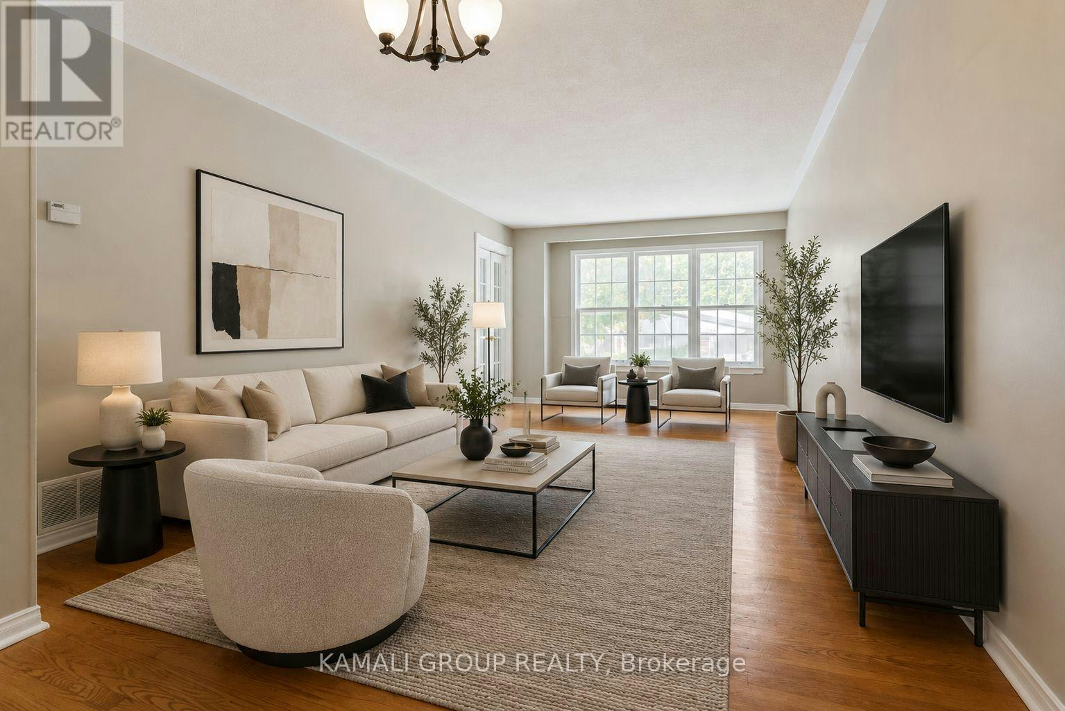 MAIN-15 Walter Avenue, Newmarket, ON, L3Y 2T2