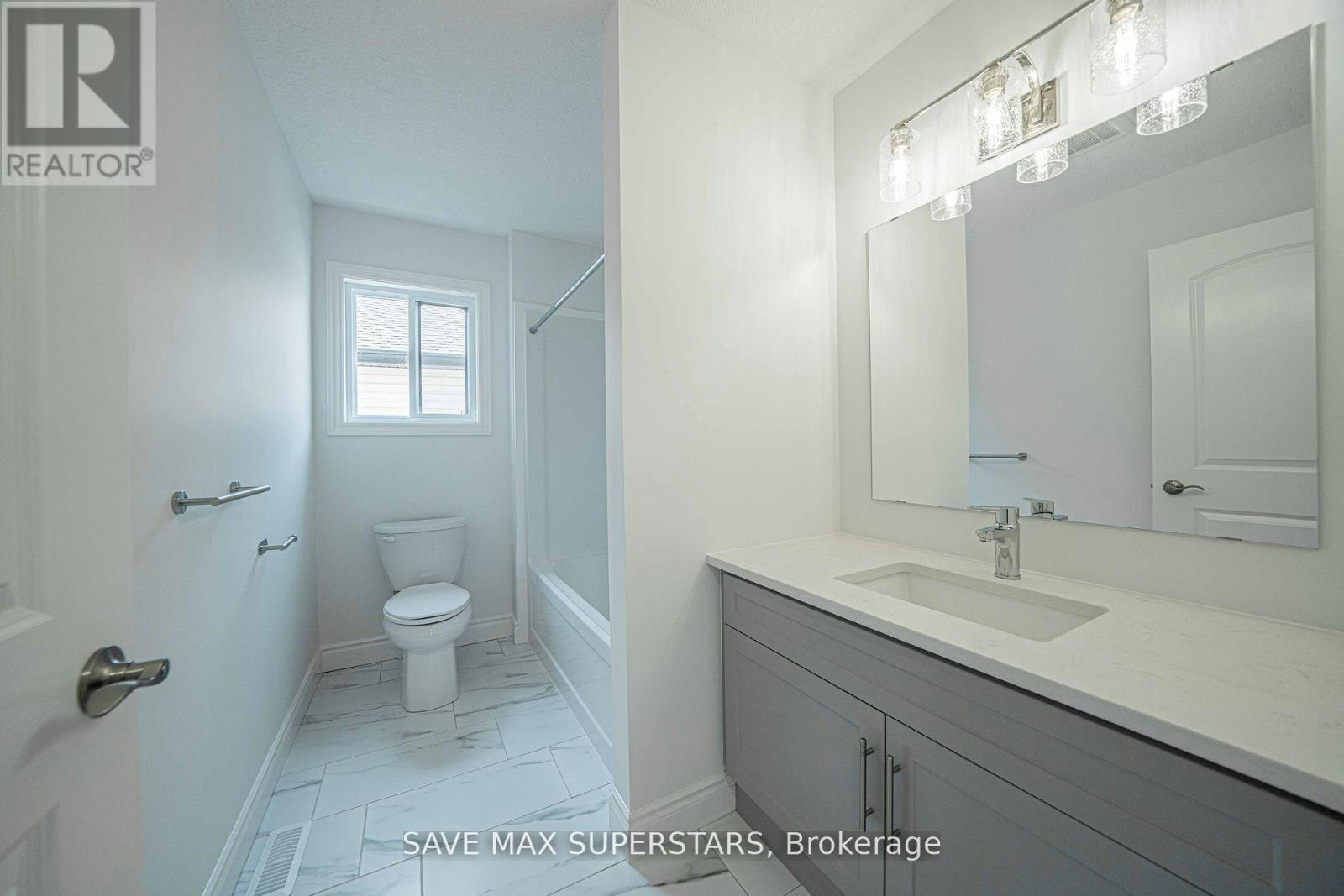 UPPER-201 Roy Mcdonald Drive, London, ON, N6L 0J1 - 32