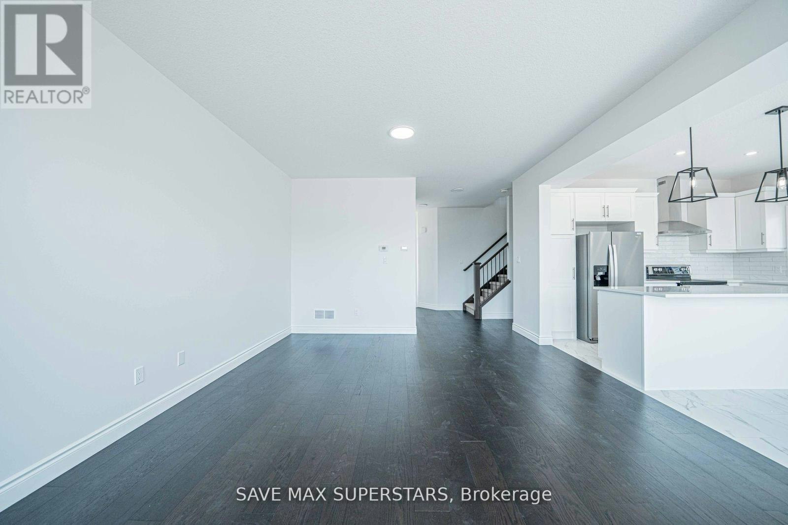 UPPER-201 Roy Mcdonald Drive, London, ON, N6L 0J1 - 9