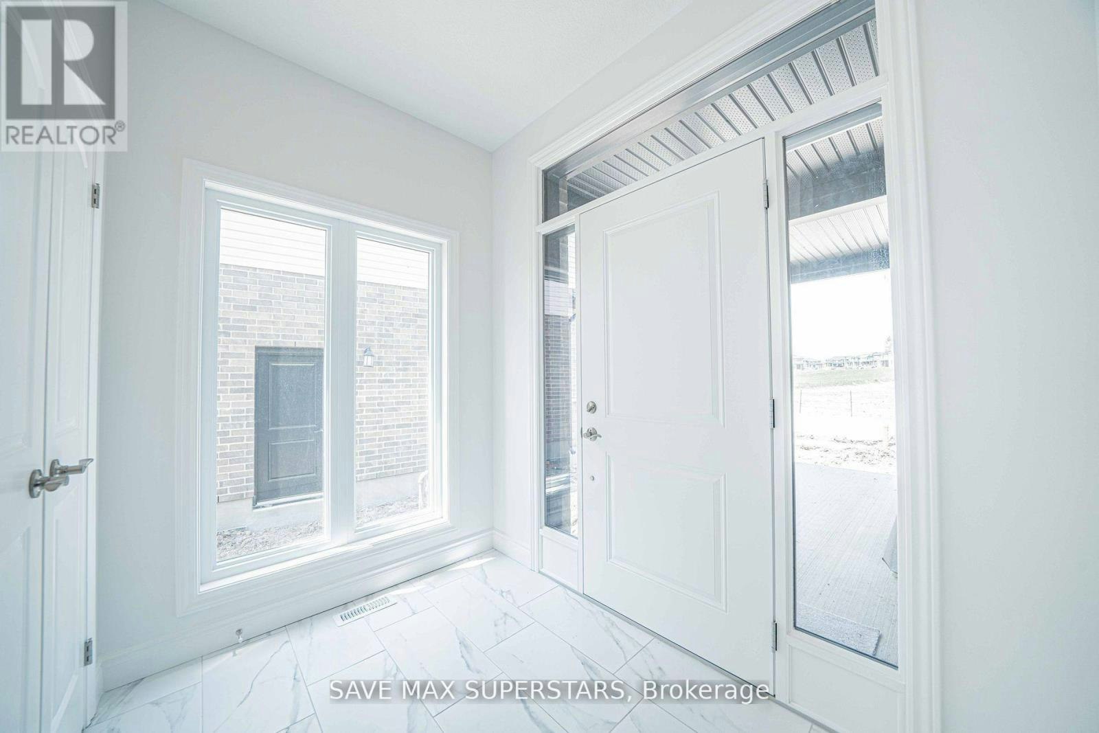 UPPER-201 Roy Mcdonald Drive, London, ON, N6L 0J1 - 2