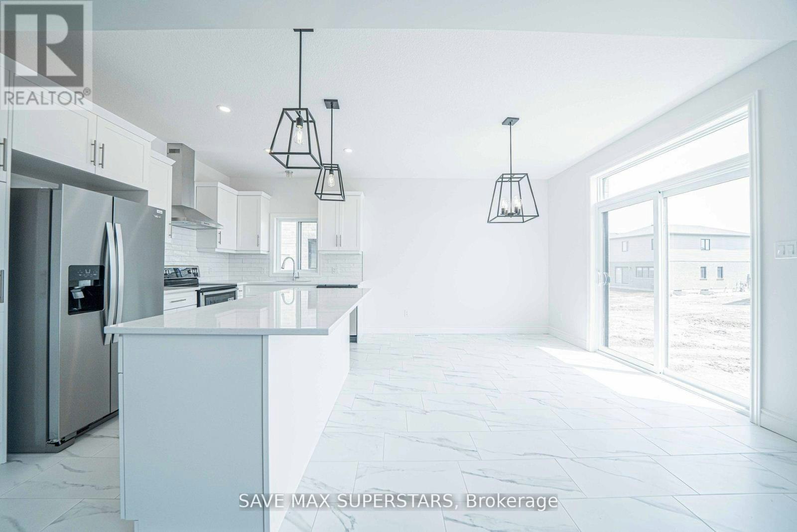 UPPER-201 Roy Mcdonald Drive, London, ON, N6L 0J1 - 10