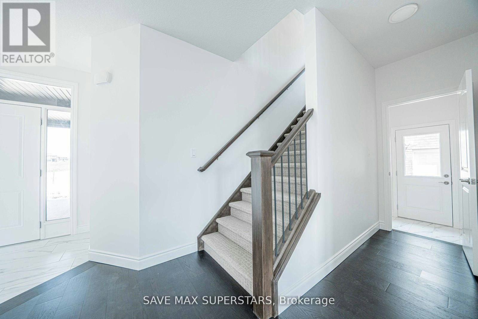UPPER-201 Roy Mcdonald Drive, London, ON, N6L 0J1 - 5
