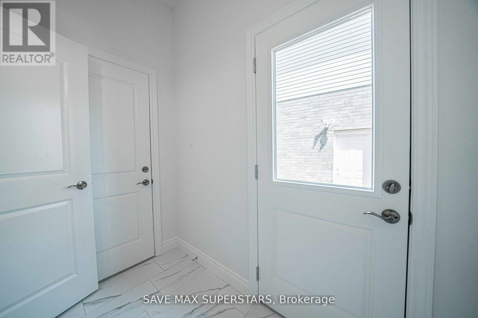 UPPER-201 Roy Mcdonald Drive, London, ON, N6L 0J1 - 13