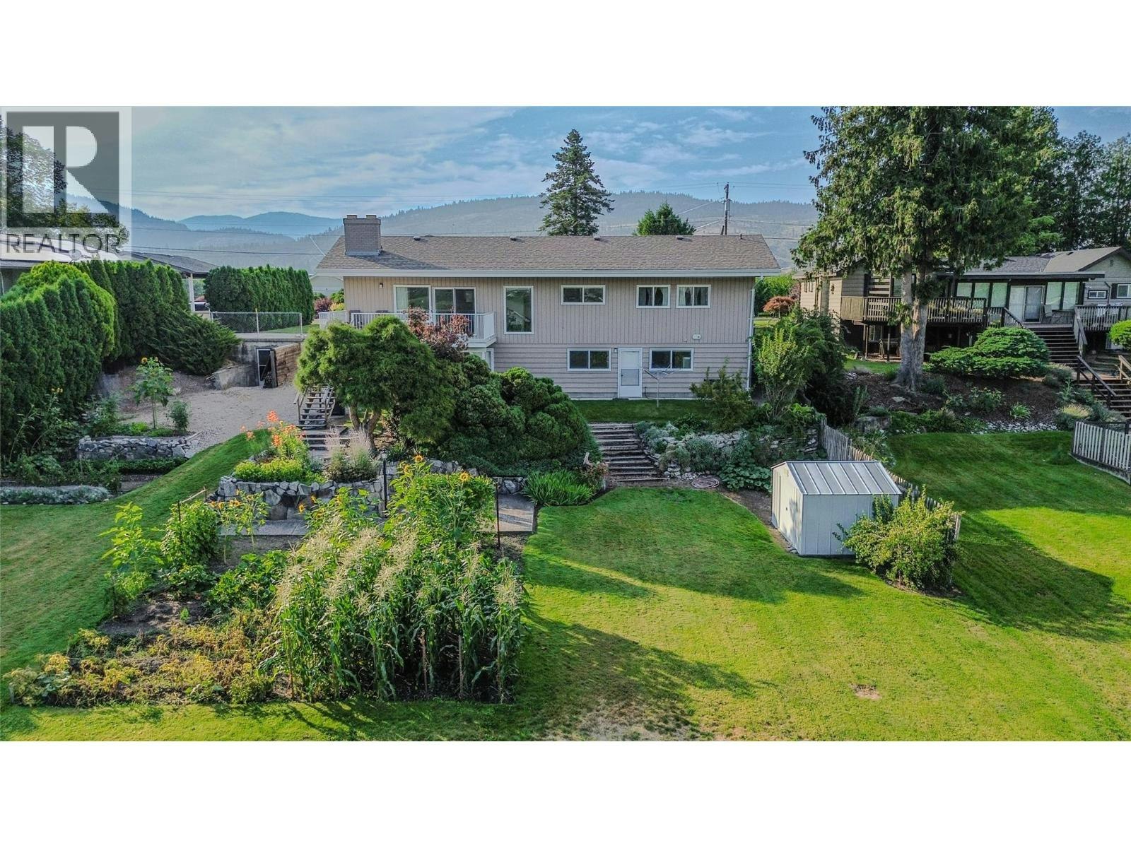 5608 Yarrow Street, Oliver, BC, V0H 1T9