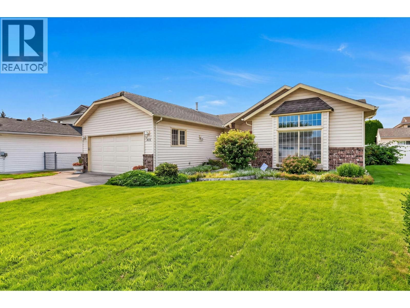 1025 Cushing Court, Kelowna, BC, V1Y 8W7