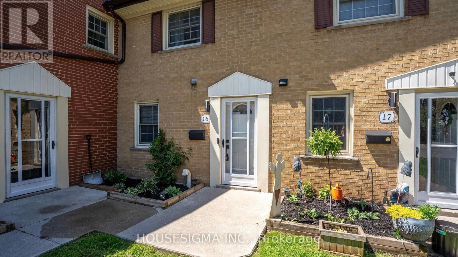 16 Arbour Glen Crescent, London, ON, N5Y 1Z9