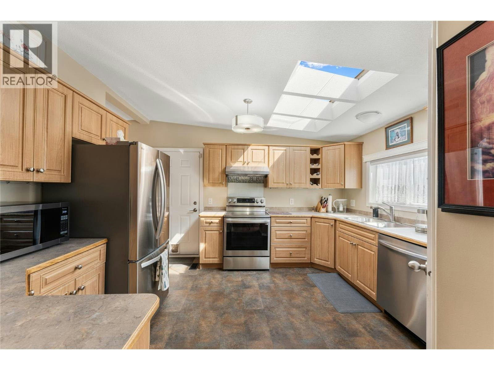 31-6688 Tronson Road - 3