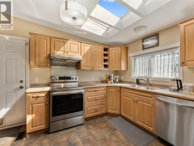 31-6688 Tronson Road - 4