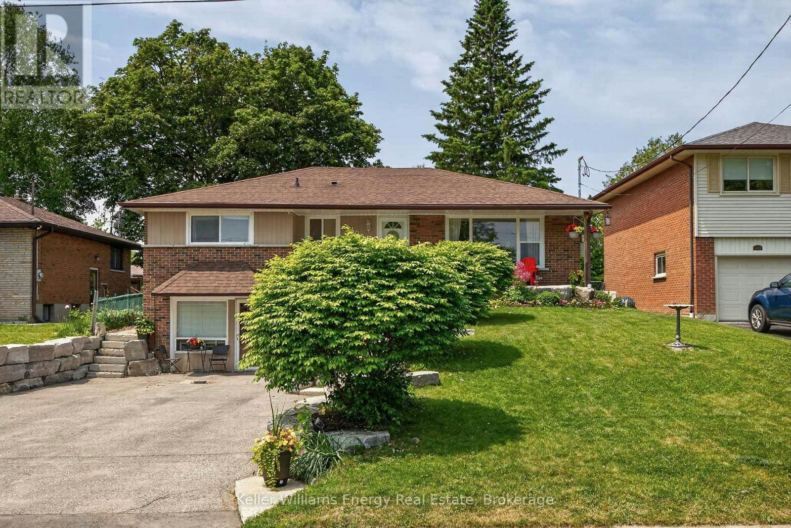 405 Bernhard Crescent, Oshawa, ON, L1G 2B7