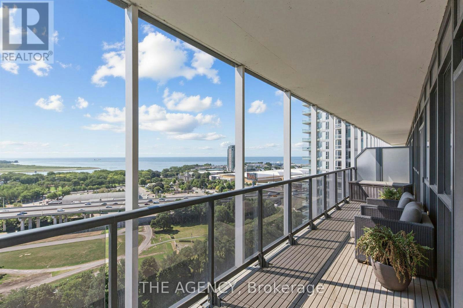 1811-30 Ordnance Street, Toronto, ON, M6K 0C8 - 33