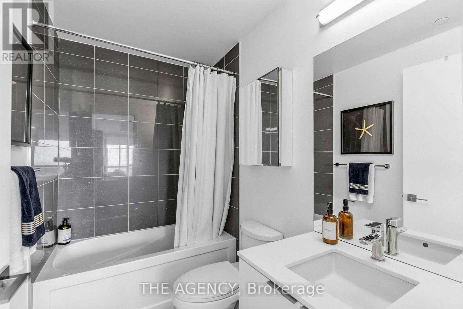 1811-30 Ordnance Street, Toronto, ON, M6K 0C8 - 18