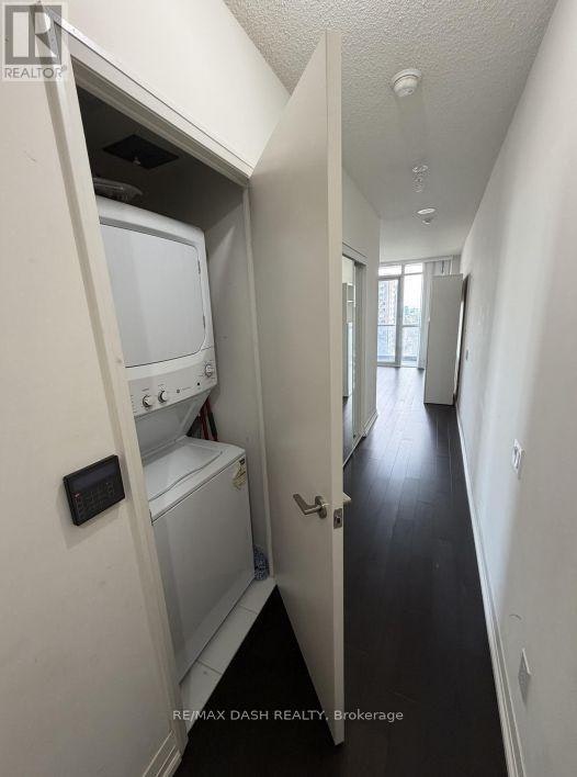 2702-25 Carlton Street, Toronto, ON, M5B 1L4 - 4