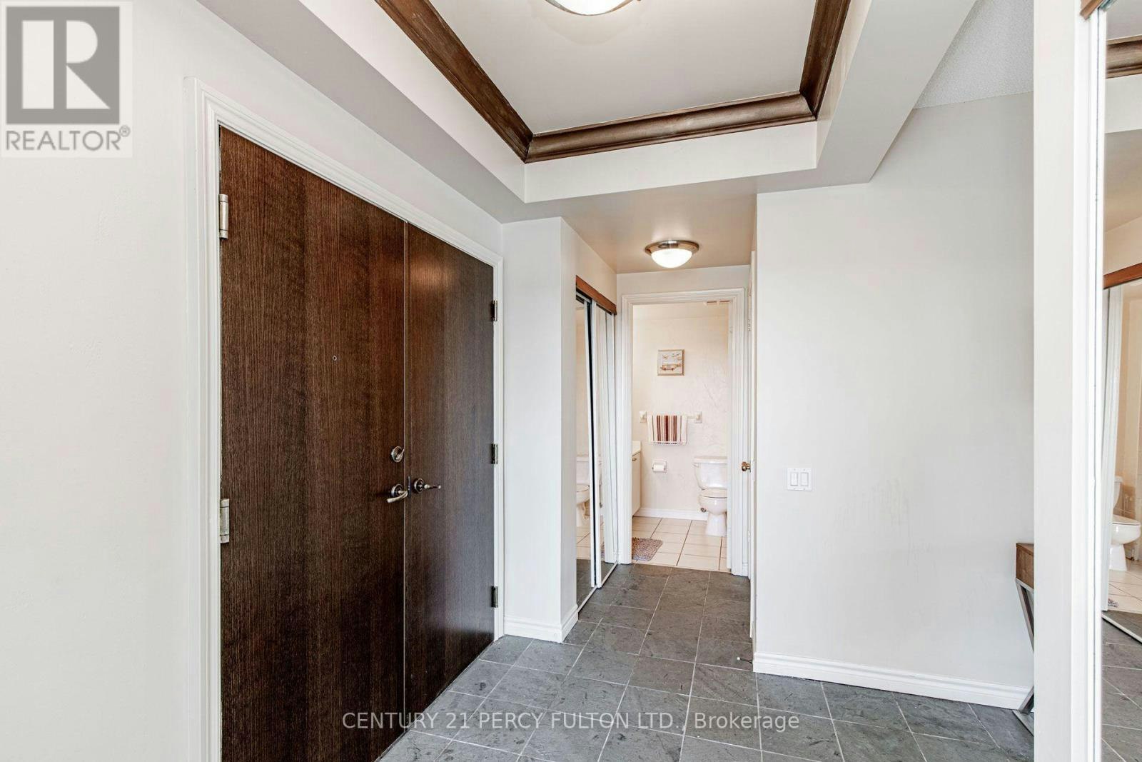 816-18 William Carson Crescent, Toronto, ON, M2P 2G6 - 6