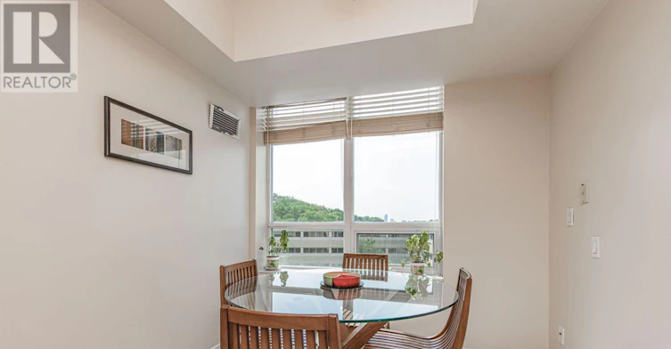 816-18 William Carson Crescent, Toronto, ON, M2P 2G6 - 22