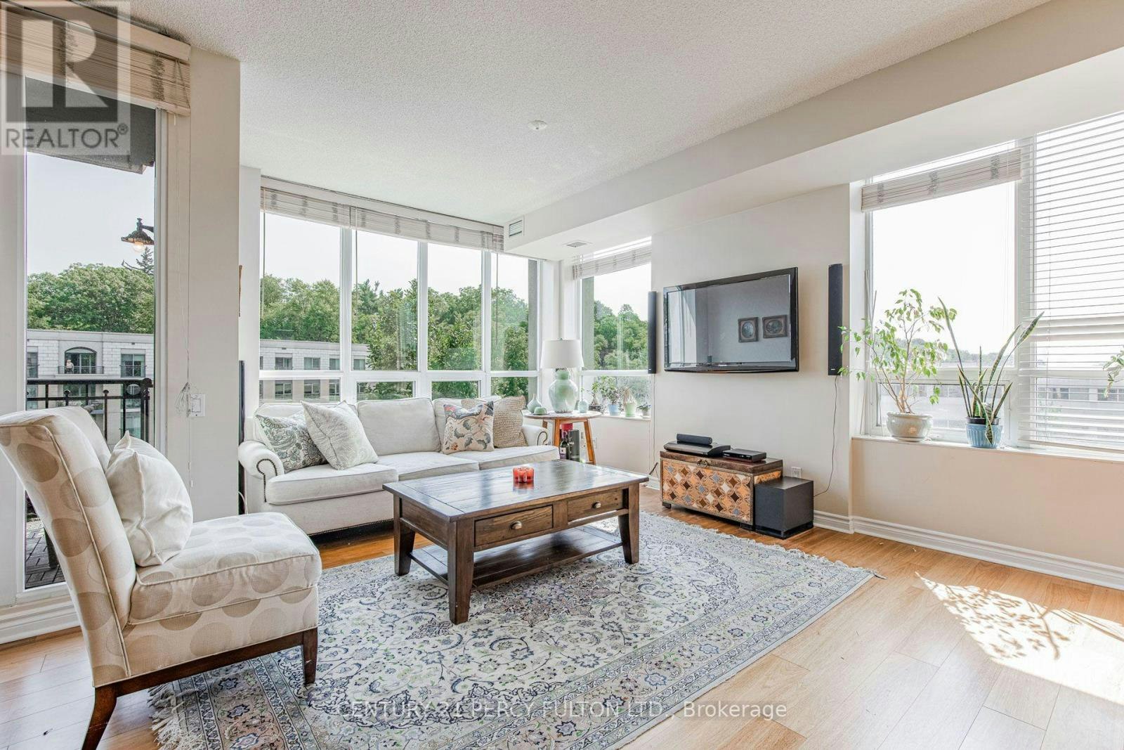 816-18 William Carson Crescent, Toronto, ON, M2P 2G6 - 11