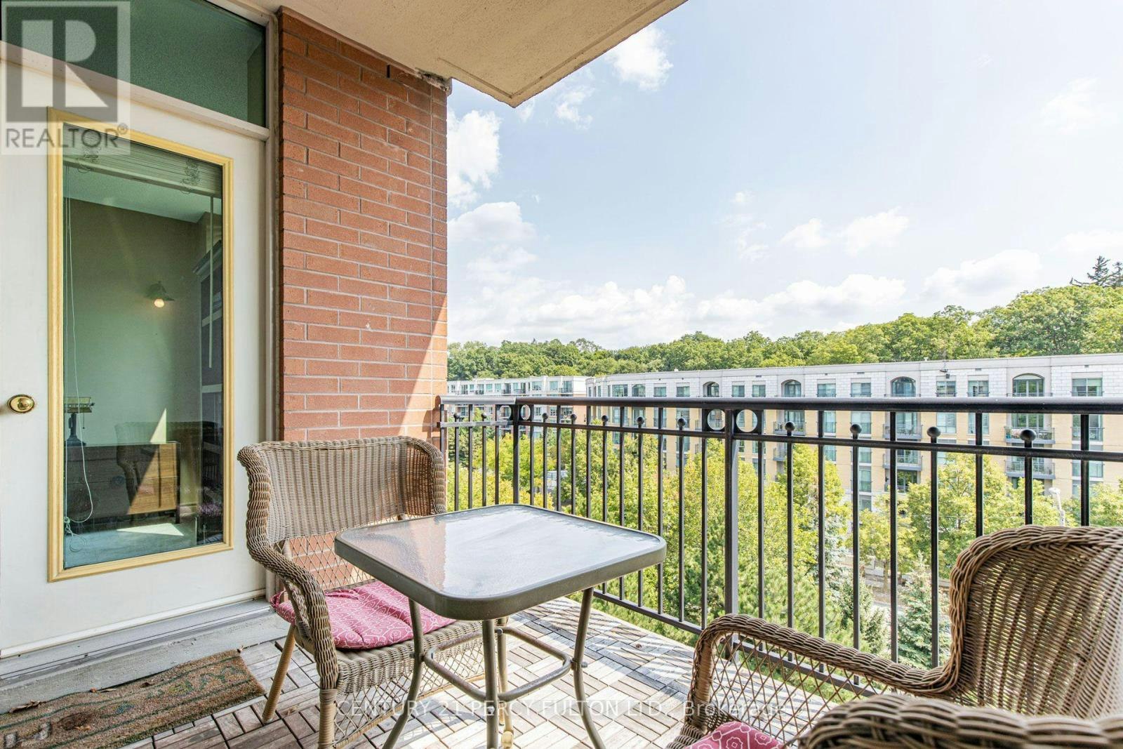 816-18 William Carson Crescent, Toronto, ON, M2P 2G6 - 34