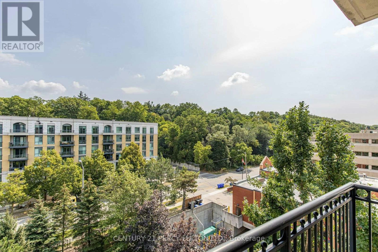 816-18 William Carson Crescent, Toronto, ON, M2P 2G6 - 5