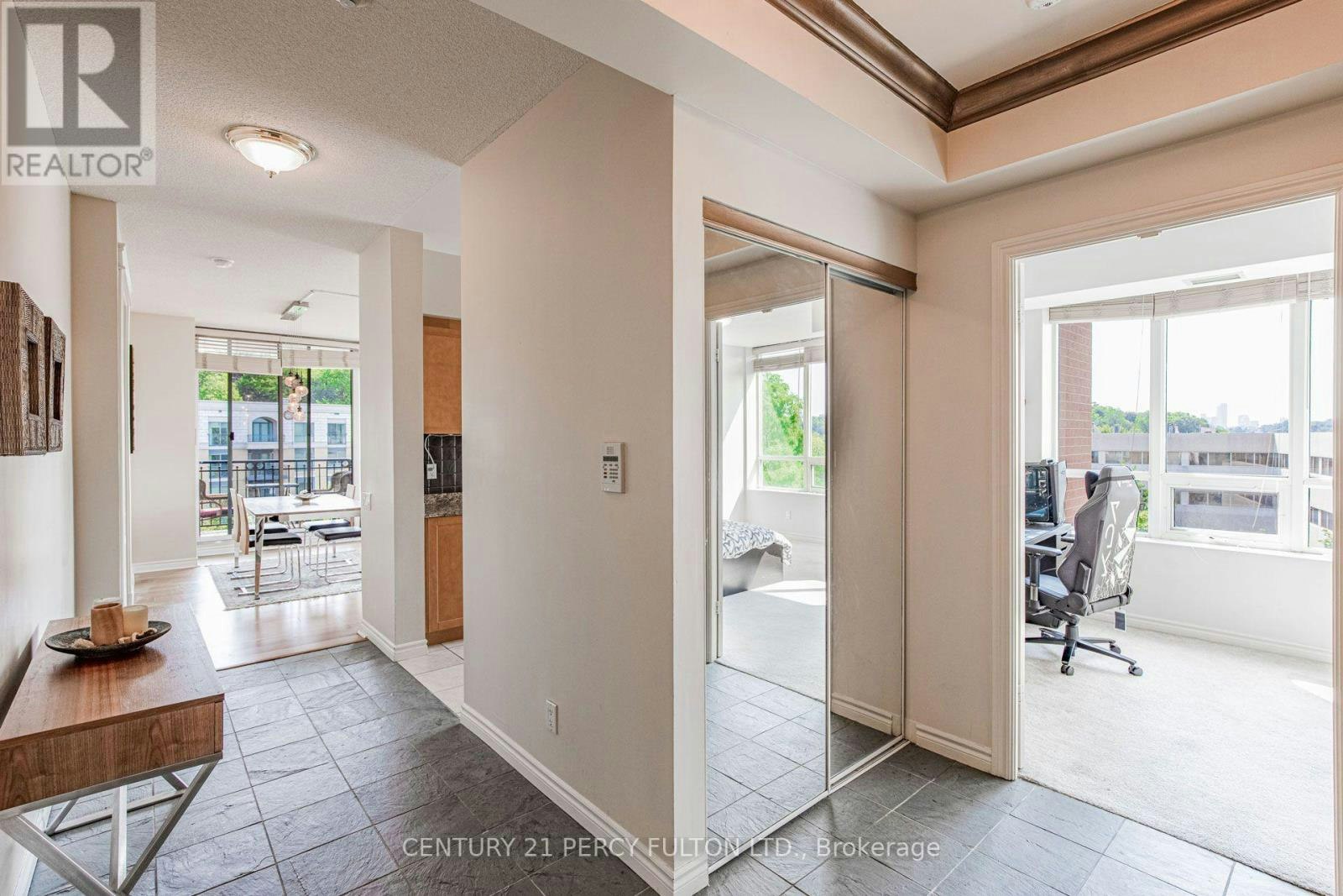 816-18 William Carson Crescent, Toronto, ON, M2P 2G6 - 10