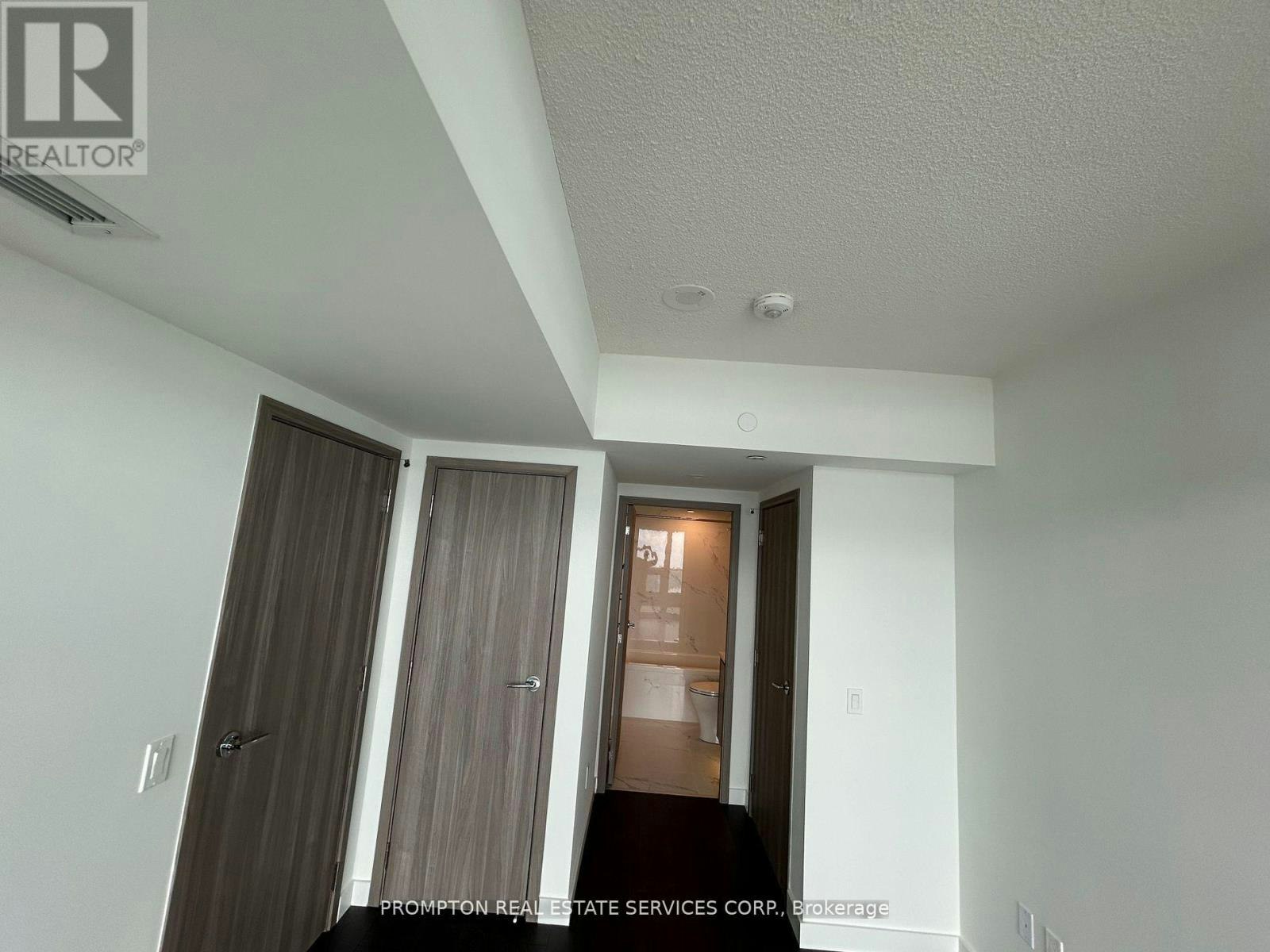 5009-1 Concord Cityplace Way, Toronto, ON, M5V 0X3 - 14