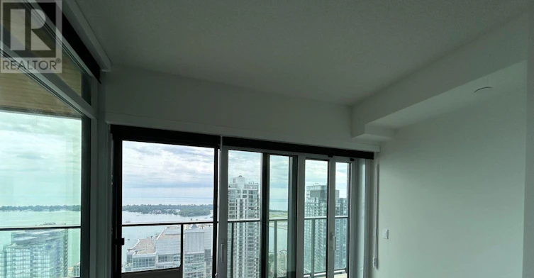 5009-1 Concord Cityplace Way, Toronto, ON, M5V 0X3 - 13