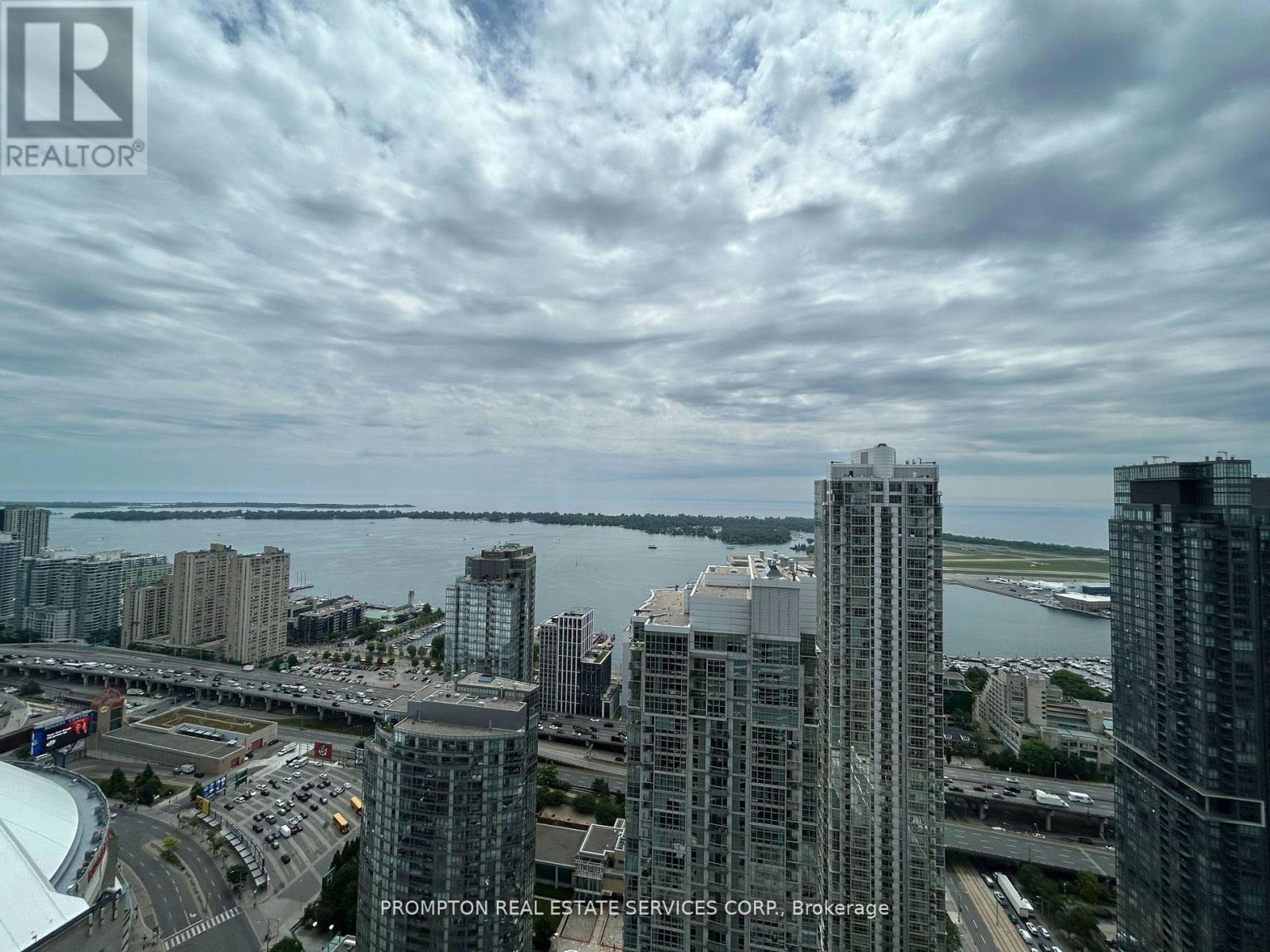 5009-1 Concord Cityplace Way, Toronto, ON, M5V 0X3 - 18