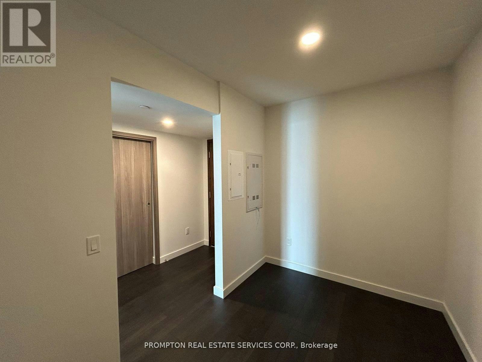 5009-1 Concord Cityplace Way, Toronto, ON, M5V 0X3 - 8