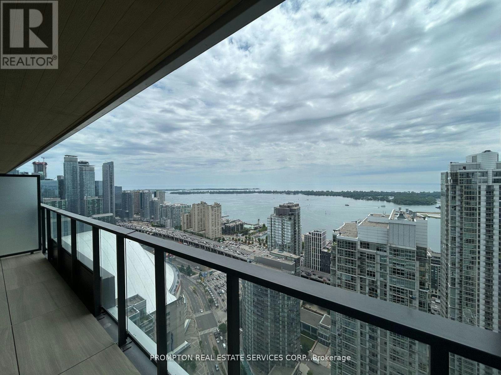 5009-1 Concord Cityplace Way, Toronto, ON, M5V 0X3 - 17