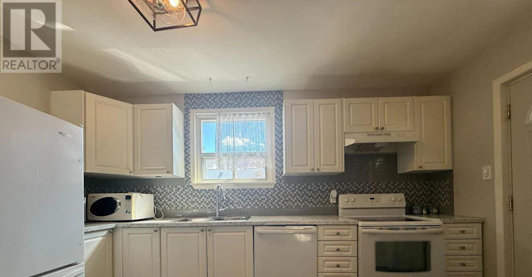68 Tulloch Drive, Ajax, ON, L1S 2S5 - 4